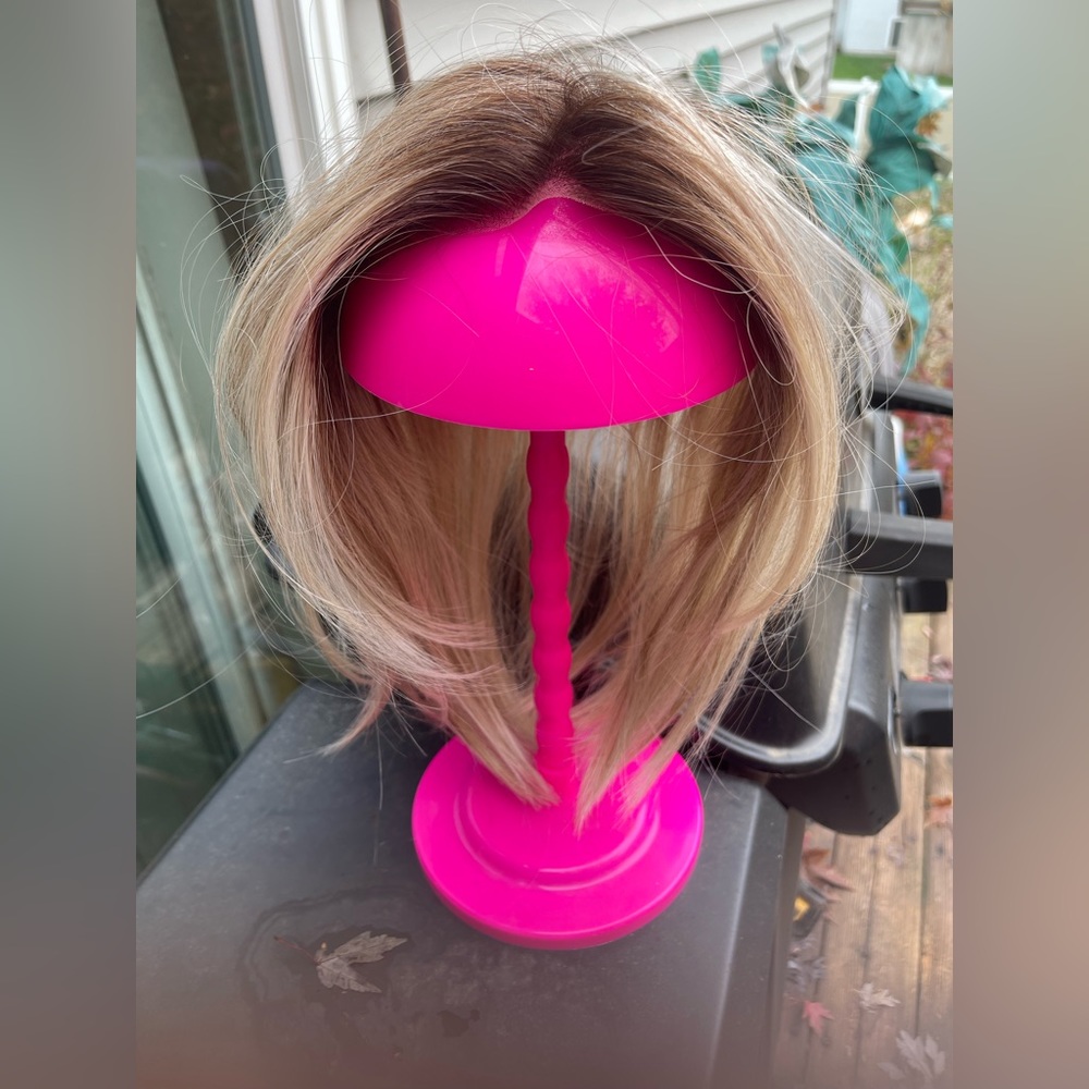 Timeless Topper in Sandy Blonde